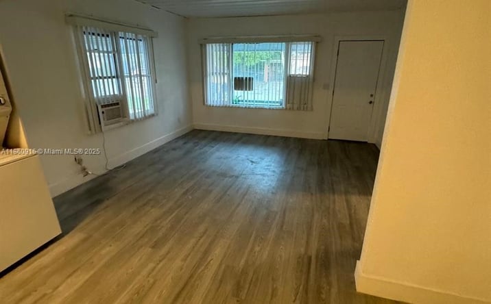 Pictures of Multifamily property located at 501 Wendell Rd, Fort Pierce, FL 34950 for sales - image #1