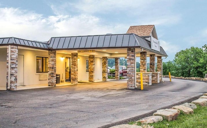 Pictures of Hospitality property located at 1945 Southgate Pkwy, Cambridge, OH 43725 for sales - image #1