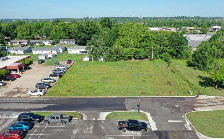 Pictures of Hospitality, Office property located at 1421 N Muskogee Pl, Claremore, OK 74017 for sales - image #1