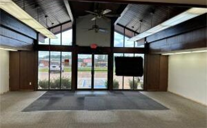 Pictures of Special Purpose property located at 602 16 Highway, Carthage, MS 39301 for sales - image #1
