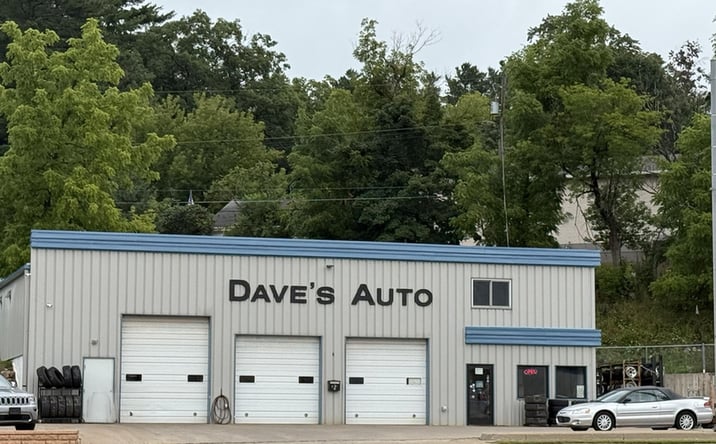 Pictures of Office property located at 1137 S Stephenson Street, Iron Mountain, MI 49801 for sales - image #1