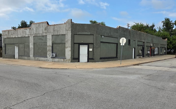 Pictures of Office, Retail property located at 2301  NW 12th St, Oklahoma City, OK 73107 for sales - image #1
