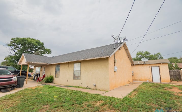 Pictures of Multifamily property located at 1020-1020 1/2 W 8th Street, Clovis, NM 88101 for sales - image #1