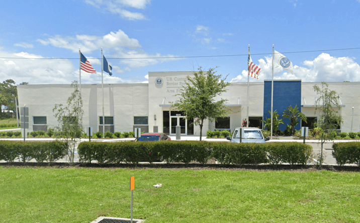Pictures of Office property located at 5519 W Hillsborough Ave, Tampa, FL 33634 for sales - image #1