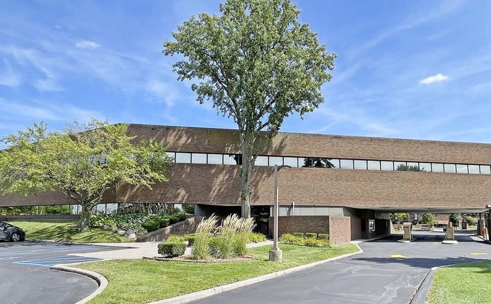 Pictures of Office property located at 24055 Jefferson Ave, St. Clair Shores, MI 48080 for sales - image #1
