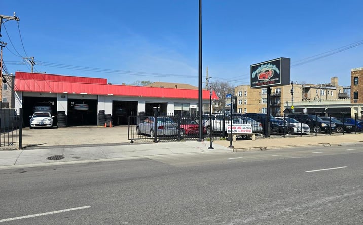 Pictures of Special Purpose property located at 5556 N Western Avenue, Chicago, IL 60625 for sales - image #1