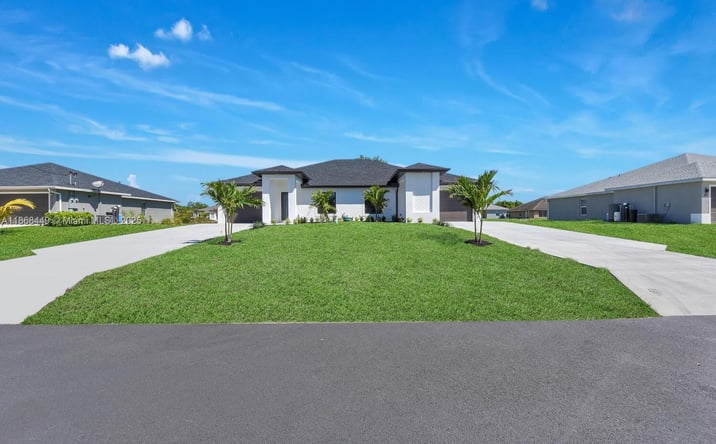 Pictures of Multifamily property located at 5117 24th St SW, Lehigh Acres, FL 33973 for sales - image #1