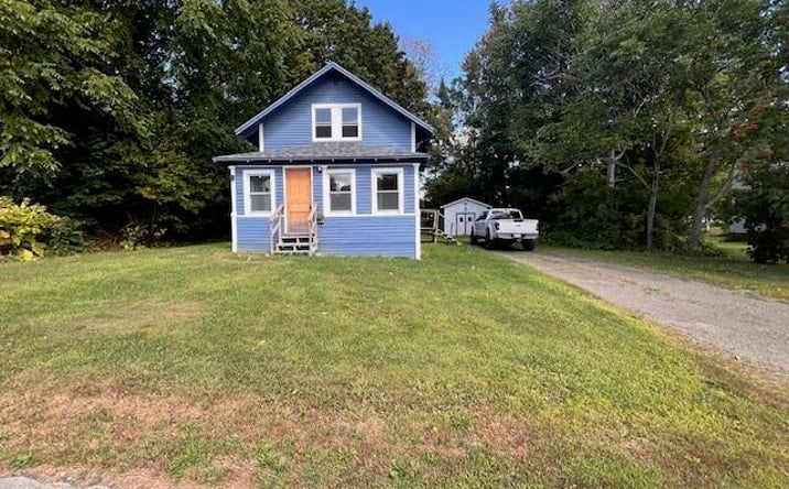 Pictures of Land property located at 3 Sunnyside street houl, Houlton, ME 04730 for sales - image #1