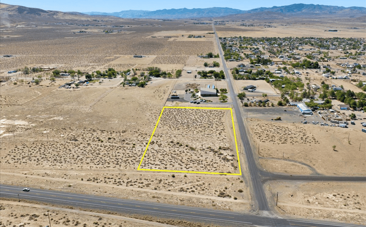 Pictures of Land property located at 4035 Veterans Memorial Highway, Silver Springs, NV 89429 for sales - image #1