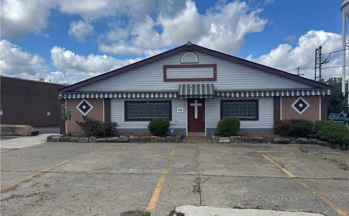 Pictures of Retail property located at 28 Jacobs Rd, Youngstown, OH 44505 for sales - image #1