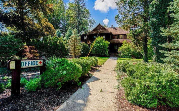 Pictures of Office property located at 1241 S Maple Rd, Ann Arbor, MI 48103 for sales - image #1