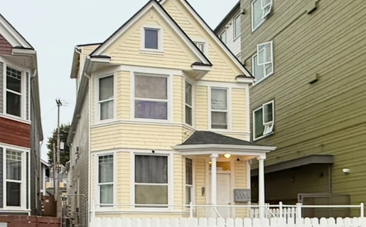 Pictures of Multifamily property located at 1212 S I St, Tacoma, WA 98405 for sales - image #1