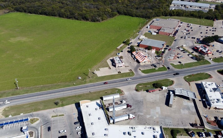 Pictures of Land property located at 5611 S IH 35W, Alvarado, TX 76009 for sales - image #1
