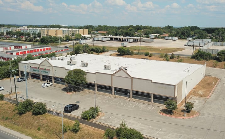 Pictures of Retail, Industrial property located at 9821 N Interstate 35 Frontage Rd, Austin, TX 78753 for sales - image #1