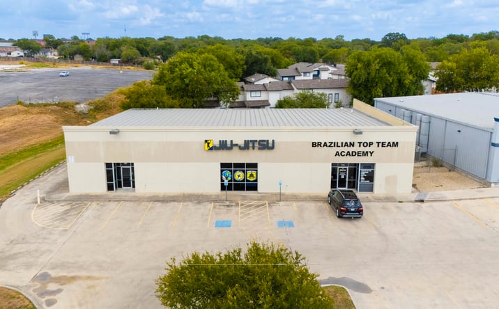Pictures of Retail, Office property located at 4447 Thousand Oaks Dr, San Antonio, TX 78233 for sales - image #1