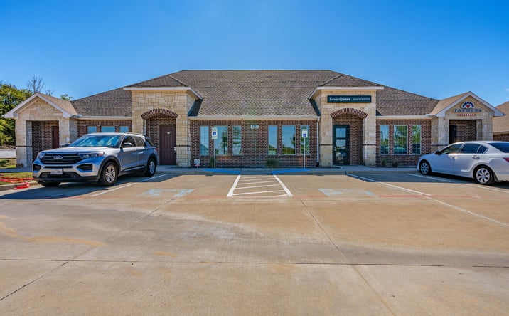 Pictures of Office, Retail property located at 8212 Liberty Grove Rd, Rowlett, TX 75089 for sales - image #1