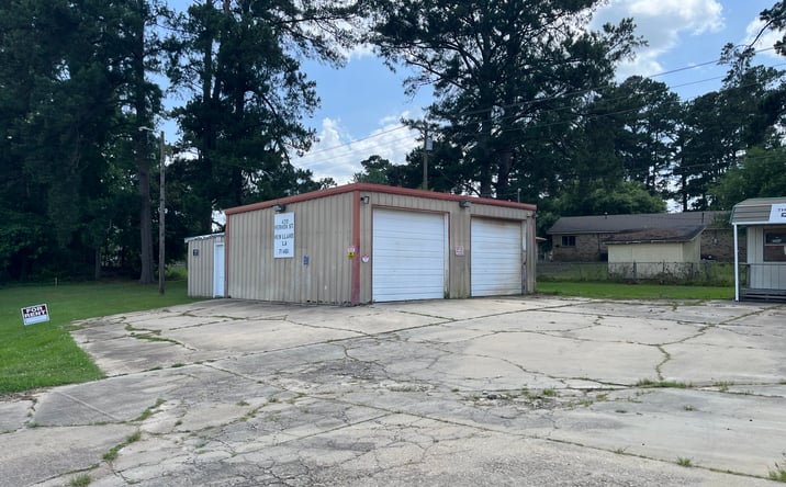 Pictures of Special Purpose property located at 429 Vernon St, New Llano, LA 71461 for sales - image #1
