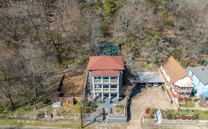 Pictures of Hospitality, Special Purpose, Business for Sale property located at 224 Court St, Hot Springs, AR 71901 for sales - image #1
