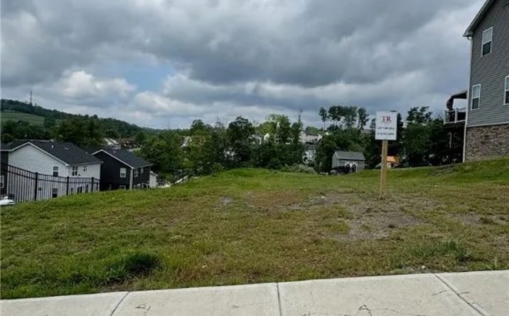Pictures of Land property located at 1002 Peak Dr, South Park, PA 15129 for sales - image #1