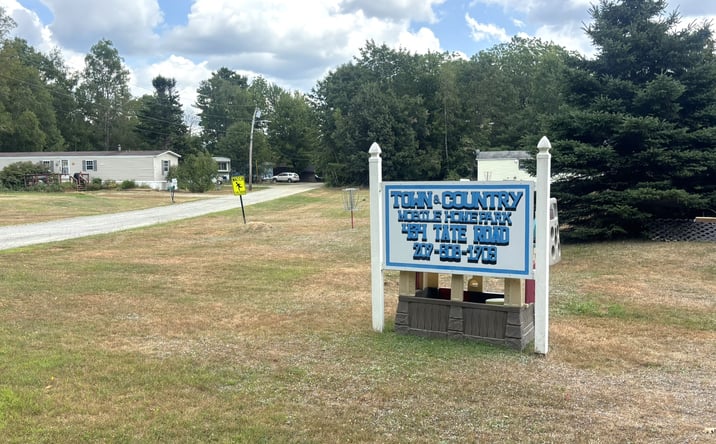 Pictures of Mobile Home Park property located at 434 Tate Rd, Corinth, ME 04427 for sales - image #1