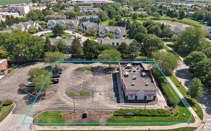 Pictures of Retail property located at 240 Douglas Rd, Oswego, IL 60543 for sales - image #1