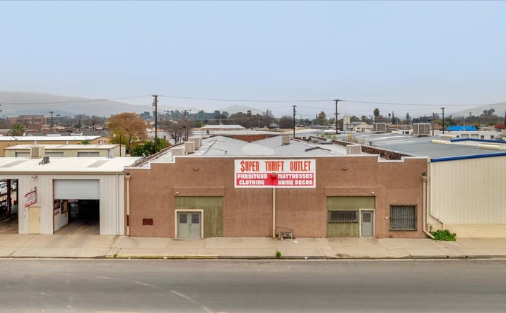 Pictures of Industrial, Mixed Use, Office, Retail property located at 142 S D St, Porterville, CA 93257 for sales - image #1