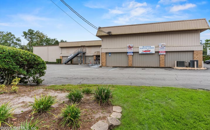 Pictures of Special Purpose property located at 3787 OLD MIDDLEBURG Road N, Jacksonville, FL 32210 for sales - image #1