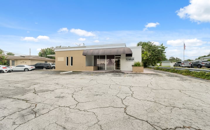 Pictures of Office property located at 2101 Indian Rocks Rd, Largo, FL 33774 for sales - image #1