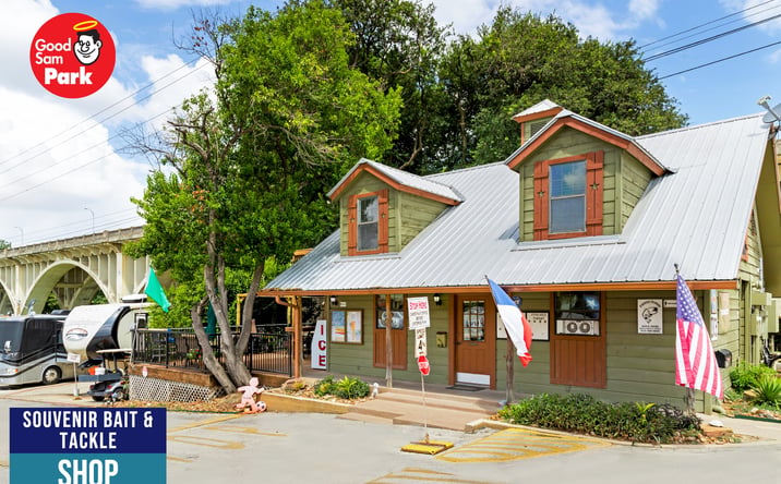 Pictures of Multifamily property located at 420 N Business Interstate Hwy 35, New Braunfels, TX 78130 for sales - image #1