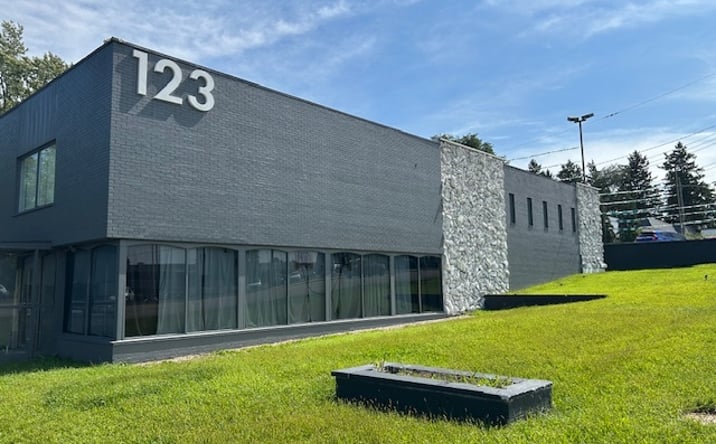 Pictures of Mixed Use property located at 123 N Alpine Road, Rockford, IL 61107 for sales - image #1