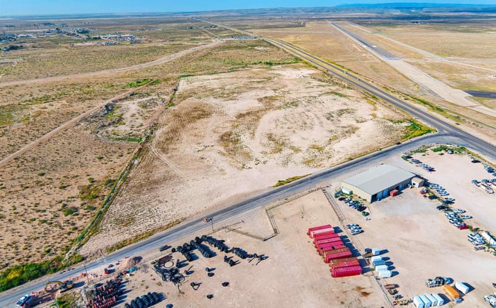Pictures of Land property located at 1401 W Derrick Road, Carlsbad, NM 88220 for sales - image #1