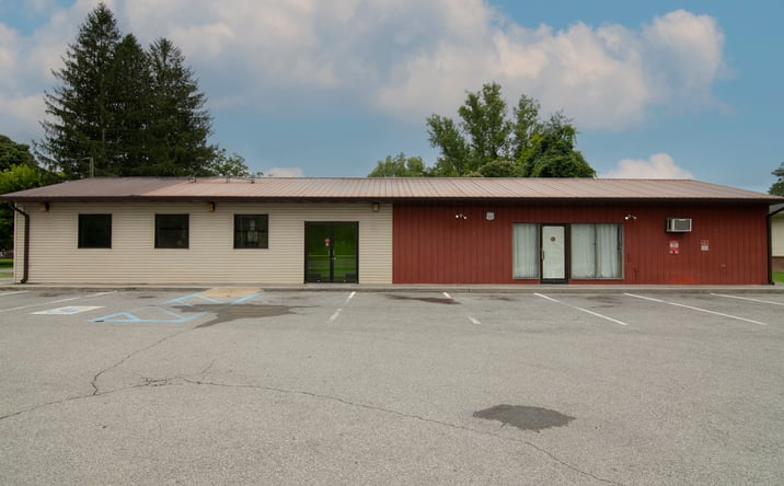Pictures of Retail, Hospitality, Mixed Use property located at 1931 Alta Dr, Alderson, WV 24910 for sales - image #1