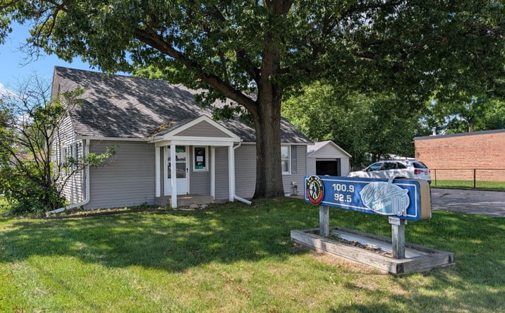 Pictures of Office property located at 706 E Allegan Street, Otsego, MI 49078 for sales - image #1