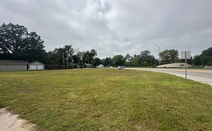 Pictures of Land property located at 802 W 25th St, Kearney, NE 68845 for sales - image #1