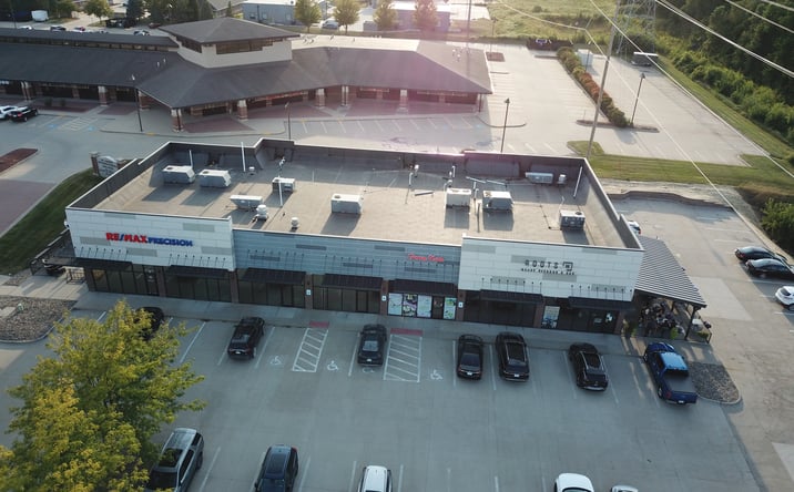 Pictures of Retail property located at 8705 Chambery Blvd, Johnston, IA 50131 for sales - image #1