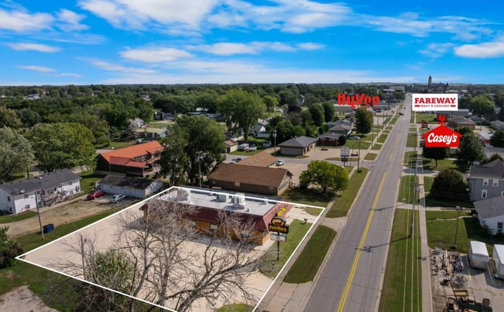 Pictures of Retail property located at 1914 Edgington Ave, Eldora, IA 50627 for sales - image #1