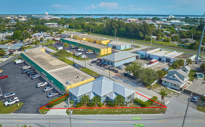 Pictures of Industrial property located at 319 SE Florida St, Stuart, FL 34994 for sales - image #1