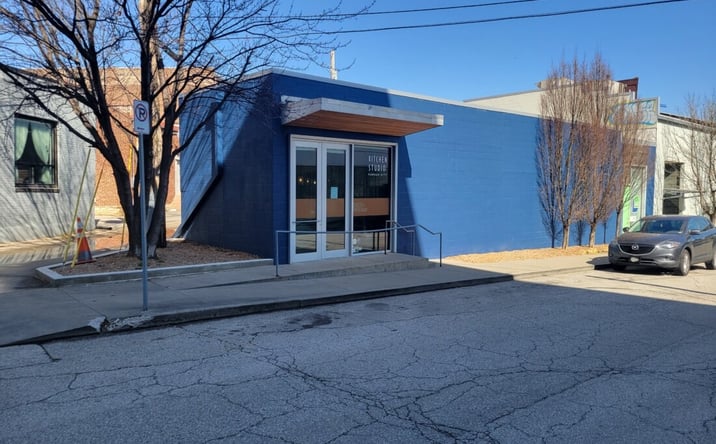 Pictures of Retail, Office property located at 520 Avenida Cesar E Chavez, Kansas City, MO 64108 for sales - image #1