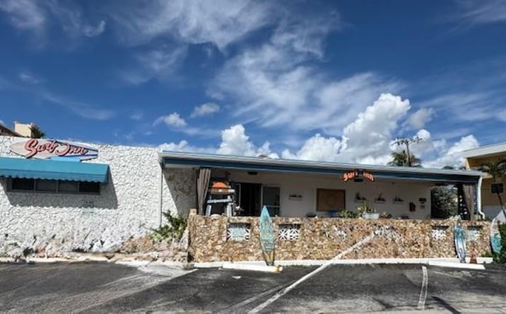 Pictures of Multifamily property located at 308 Monroe Street, Hollywood, FL 33019 for sales - image #1