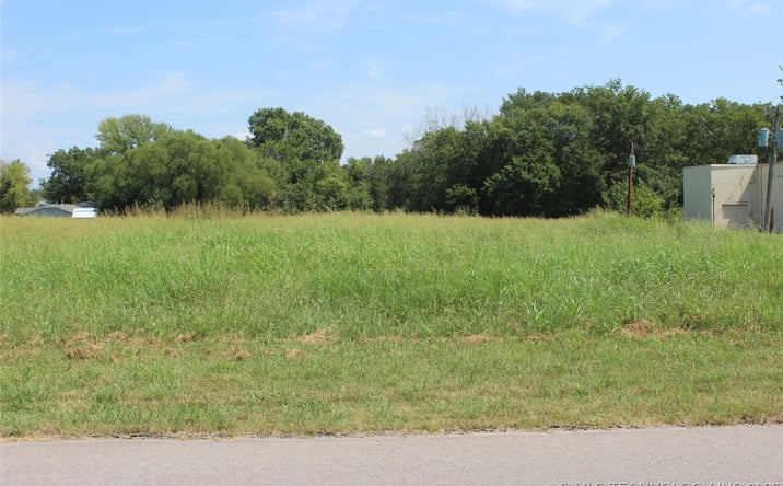 Pictures of Land property located at S GRANT Avenue, Wagoner, OK 74467 for sales - image #1