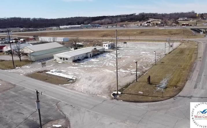 Pictures of Land property located at 1895 E Main, Warsaw, MO 65355 for sales - image #1