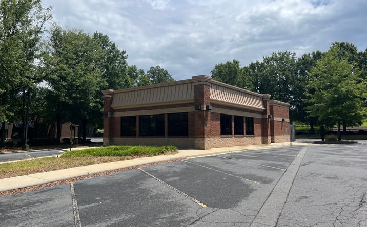 Pictures of Retail property located at 624 Tinsley Way, Rock Hill, SC 29730 for sales - image #1