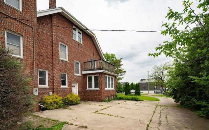Pictures of Retail, Office, Mixed Use property located at 4673 Kenny Rd, Columbus, OH 43220 for sales - image #1