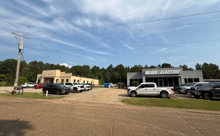 Pictures of Industrial, Office property located at 1207 Pin Oak Dr, Flowood, MS 39232 for sales - image #1
