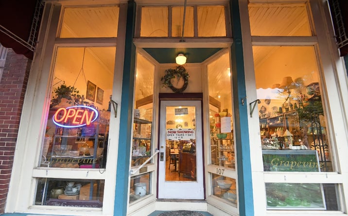 Pictures of Retail, Office property located at 107 Trinity St, Abbeville, SC 29620 for sales - image #1