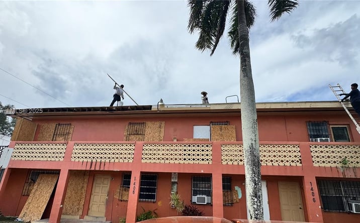 Pictures of Multifamily property located at 1406 NW 2nd Ave, Florida City, FL 33034 for sales - image #1