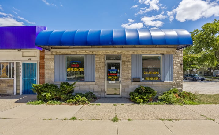 Pictures of Mixed Use, Office, Retail property located at 1090 S Getty St, Muskegon, MI 49442 for sales - image #1