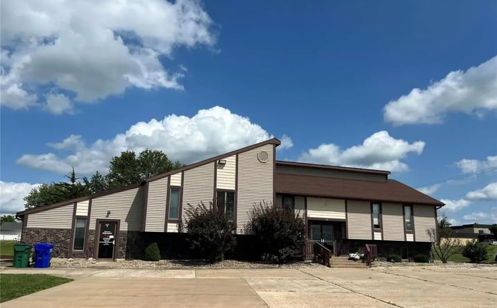Pictures of Multifamily, Office, Retail property located at 2000 Laharpe Street, Kirksville, MO 63501 for sales - image #1