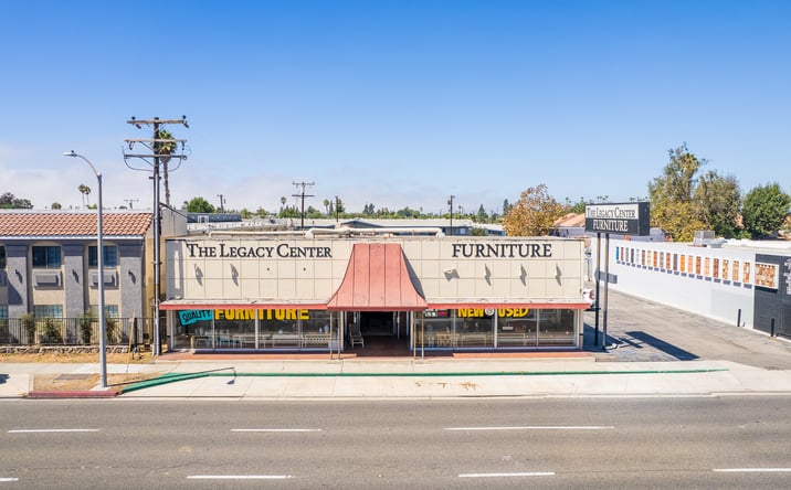 Pictures of Retail property located at 2215 Harbor Blvd, Costa Mesa, CA 92627 for sales - image #1