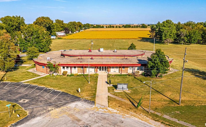 Pictures of Office property located at 1500 N MCLEAN Street, Lincoln, IL 62656 for sales - image #1